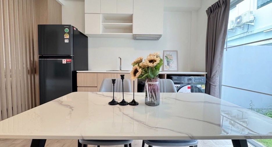For rent 2 bedrooms townhouse in Prawet, Bangkok