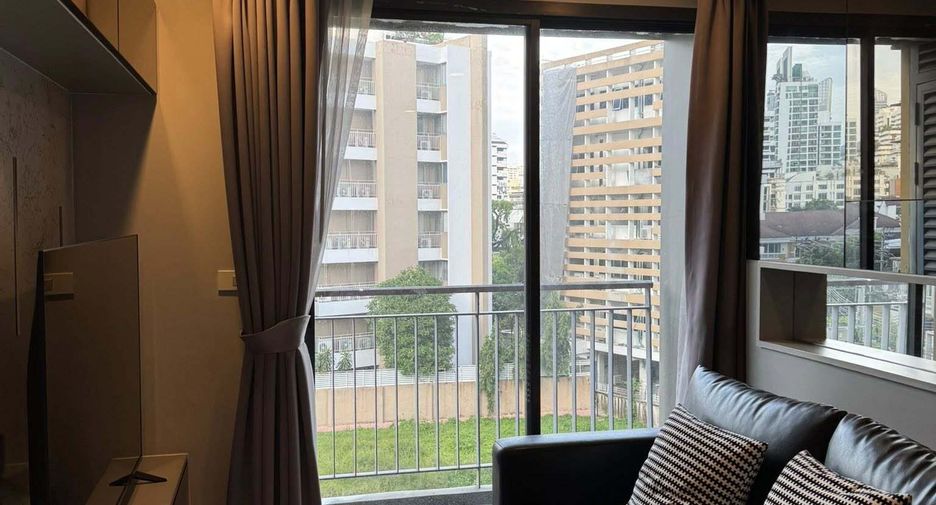 For rent 1 bed condo in Khlong Toei, Bangkok