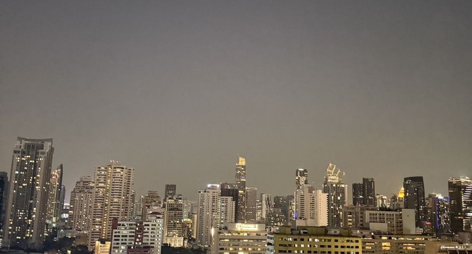For rent 3 bedrooms condo in Watthana, Bangkok