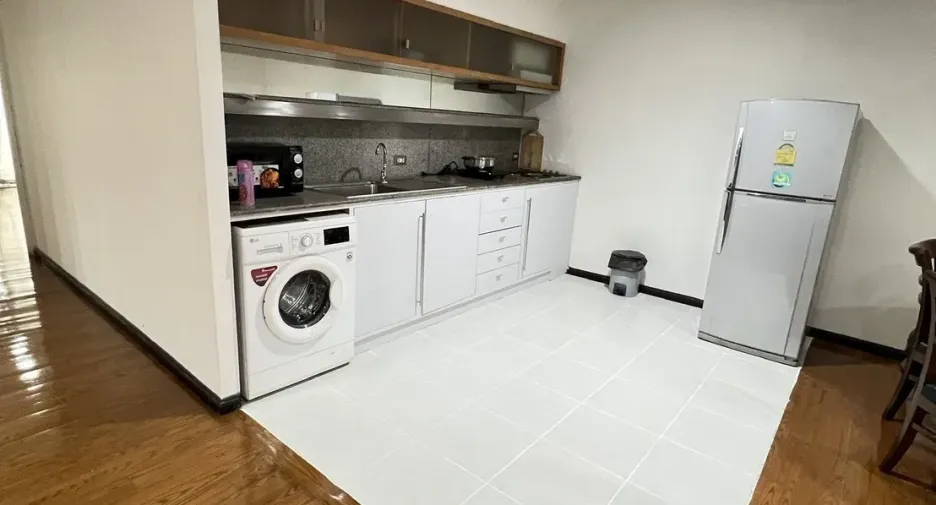 For rent 3 bedrooms condo in Watthana, Bangkok