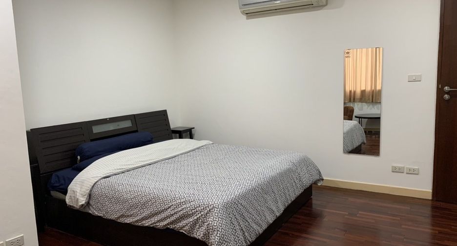 For rent 1 bed condo in Watthana, Bangkok