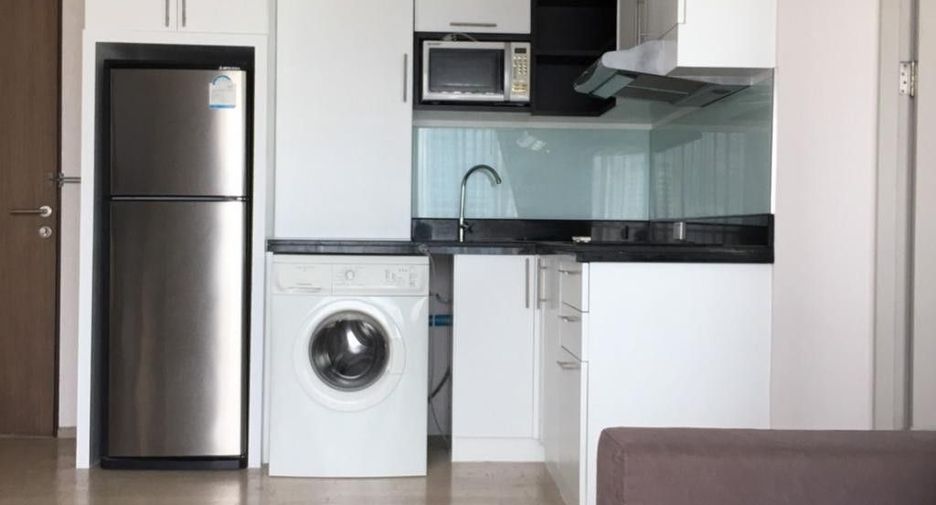 For rent 1 bed condo in Watthana, Bangkok
