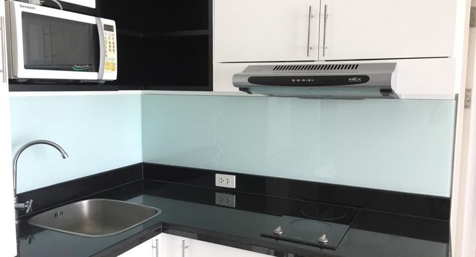 For rent 1 bed condo in Watthana, Bangkok
