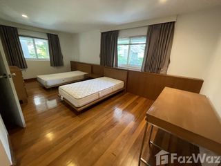 For rent 4 bedrooms house in Watthana, Bangkok