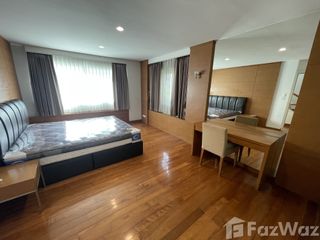 For rent 4 bedrooms house in Watthana, Bangkok