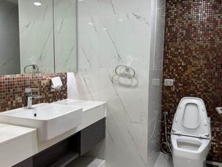 Condo en alquiler de 3 habitaciones en Watthana, Bangkok