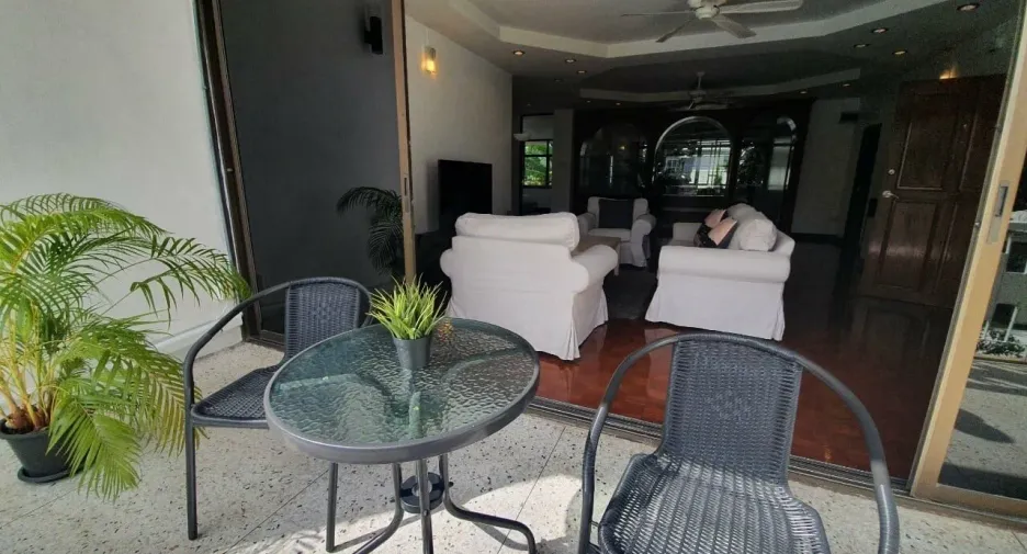 For rent 3 bedrooms condo in Watthana, Bangkok