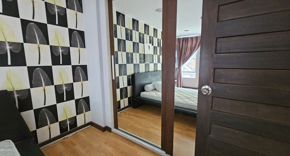 For rent 1 bed condo in Watthana, Bangkok