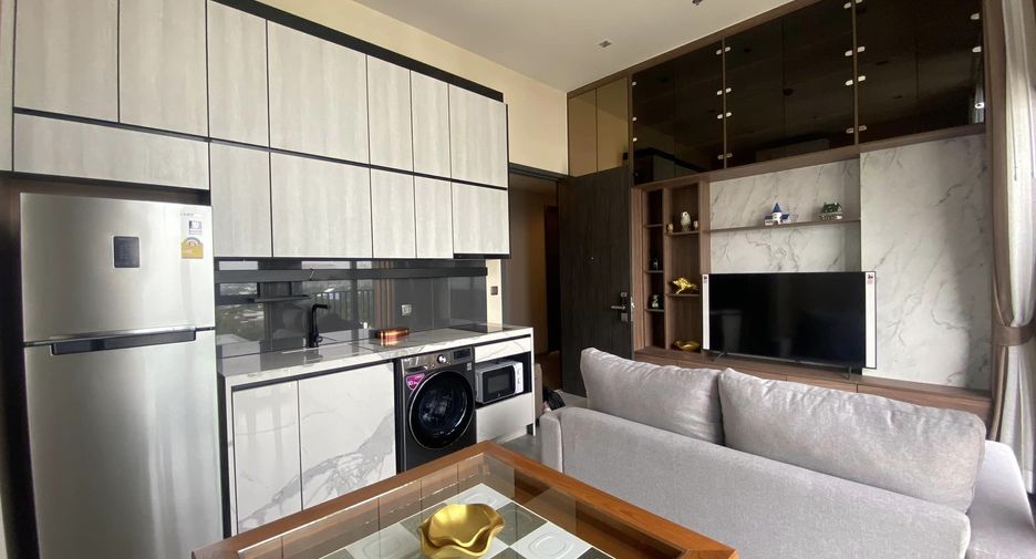 For rent 1 bed condo in Phra Khanong, Bangkok
