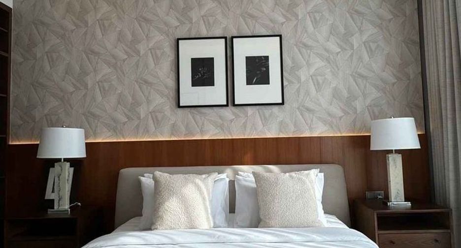 For rent 2 bedrooms condo in Khlong Toei, Bangkok