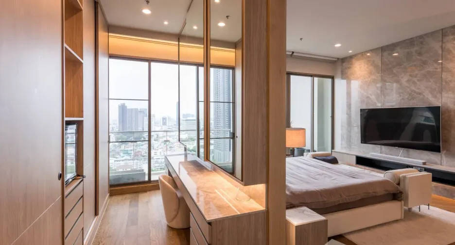 For rent 3 bedrooms condo in Watthana, Bangkok