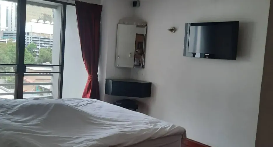 For rent 2 bedrooms condo in Sathon, Bangkok