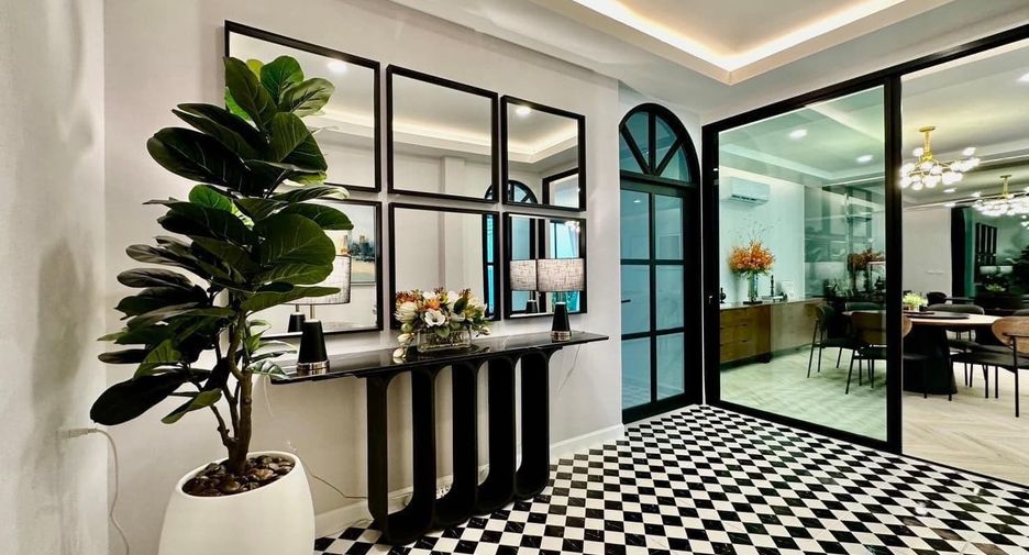 À louer 6 chambres maison à Lat Krabang, Bangkok