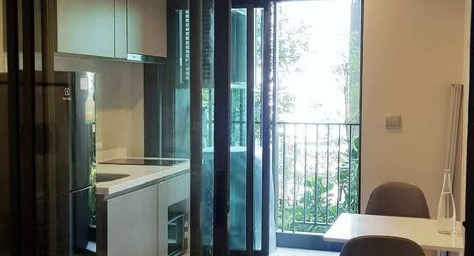 For rent 1 bed condo in Huai Khwang, Bangkok
