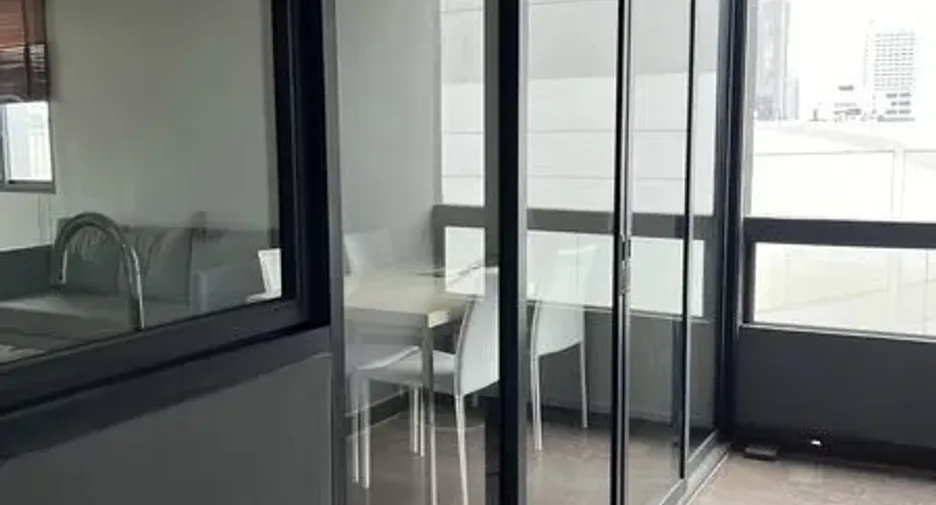 For rent 2 bedrooms condo in Chatuchak, Bangkok