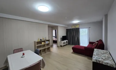Wohnung zur Miete mit 2 Zimmer in Huai Khwang, Bangkok