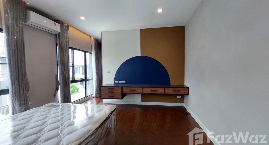 For rent 3 bedrooms house in Saphan Sung, Bangkok