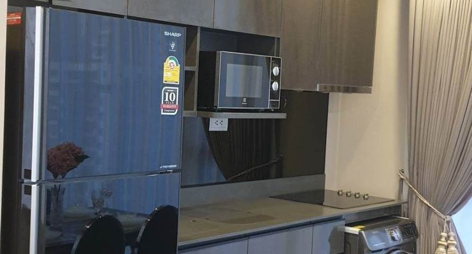 For rent 2 bedrooms condo in Khlong Toei, Bangkok