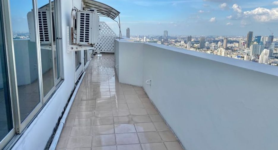 For rent 2 ベッドルーム condo in Khlong Toei, Bangkok