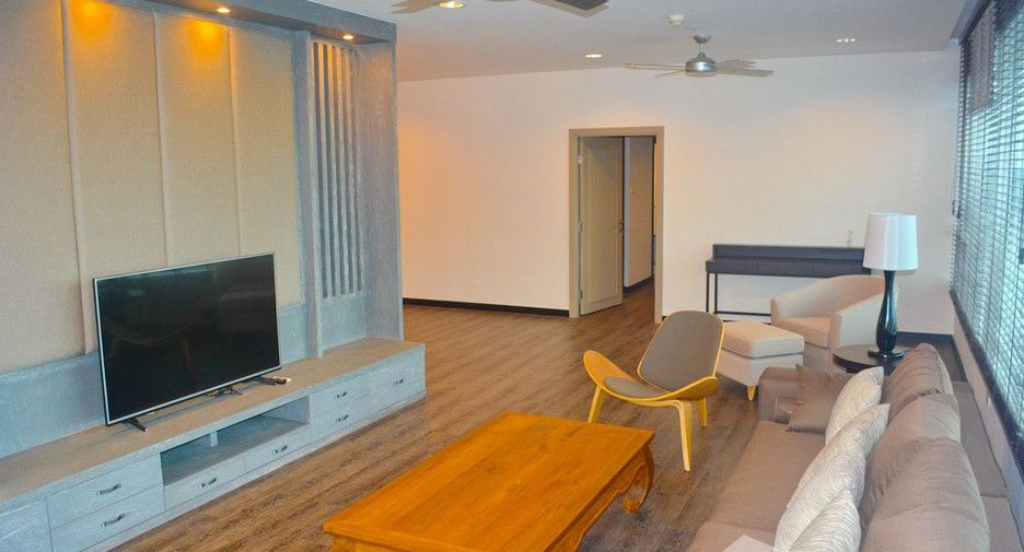 For rent 2 ベッドルーム condo in Khlong Toei, Bangkok