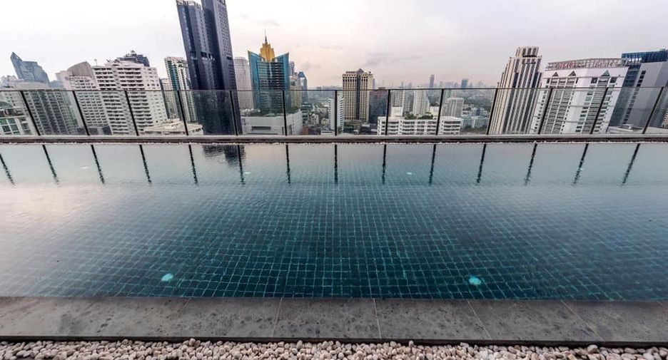 For rent 2 bedrooms condo in Watthana, Bangkok