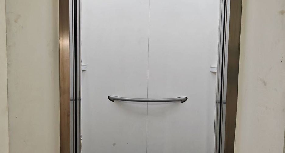 For rent office in Bang Kho Laem, Bangkok