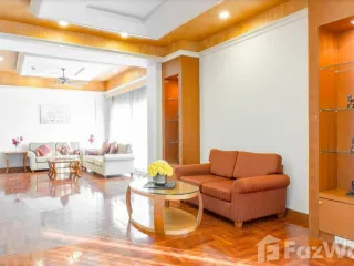 À louer 3 chambres appartement à Watthana, Bangkok