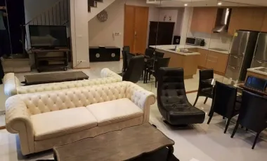 Condo en alquiler de 1 habitaciones en Khlong Toei, Bangkok