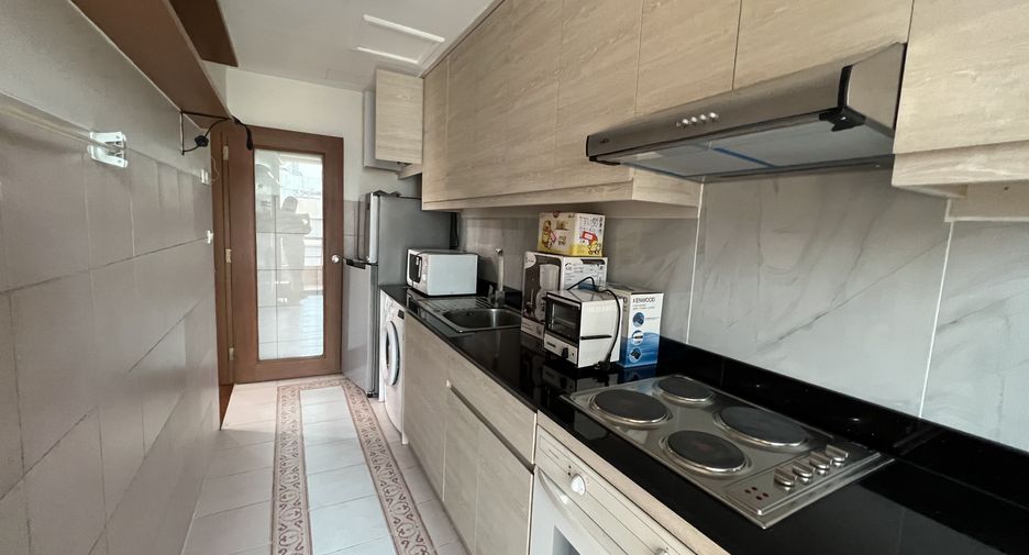 For rent 2 bedrooms condo in Pathum Wan, Bangkok