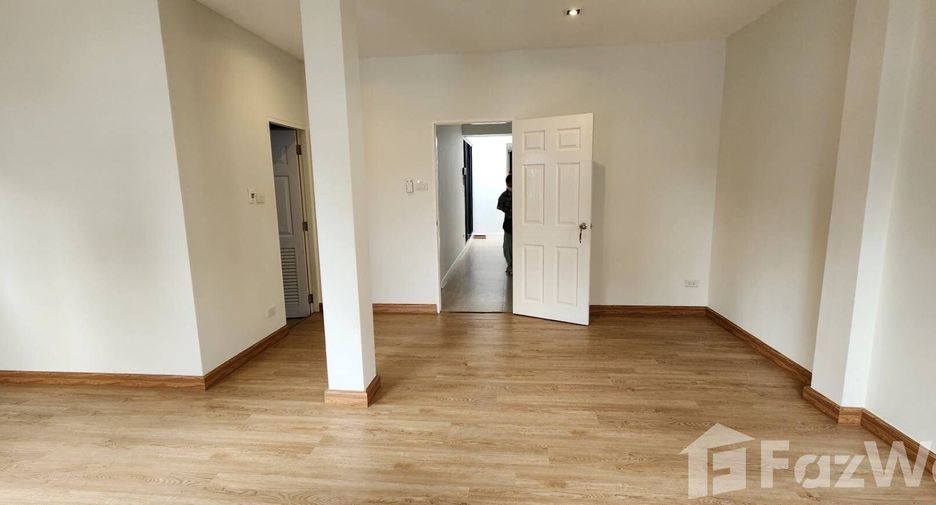 For rent 5 ベッドルーム house in Watthana, Bangkok