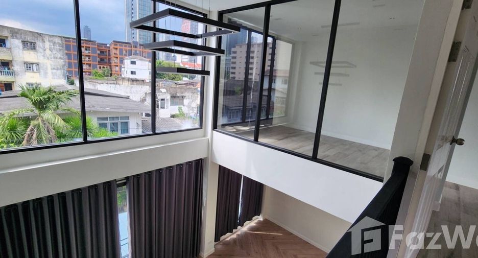 For rent 5 ベッドルーム house in Watthana, Bangkok