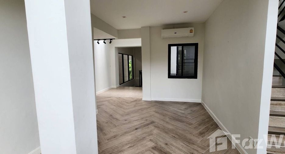For rent 5 ベッドルーム house in Watthana, Bangkok