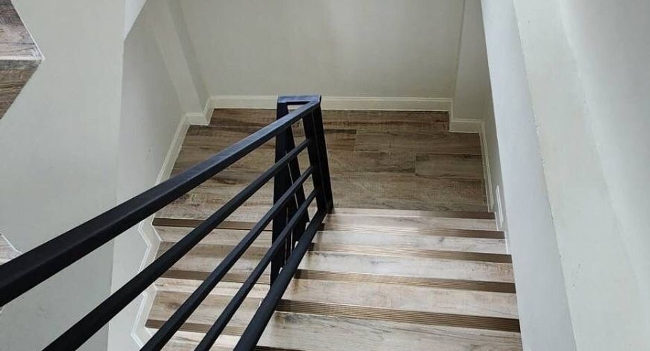For rent 5 ベッドルーム house in Watthana, Bangkok