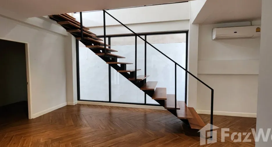 For rent 5 ベッドルーム house in Watthana, Bangkok