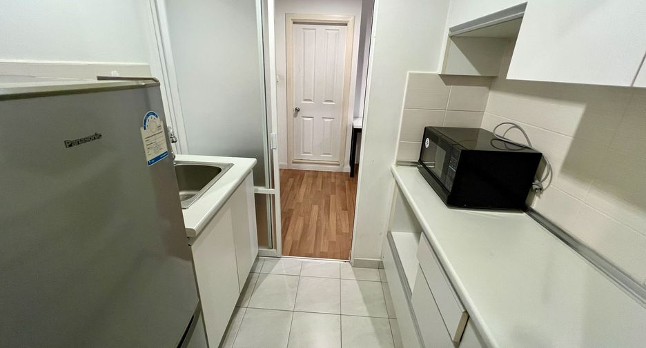 For rent 1 bed condo in Huai Khwang, Bangkok