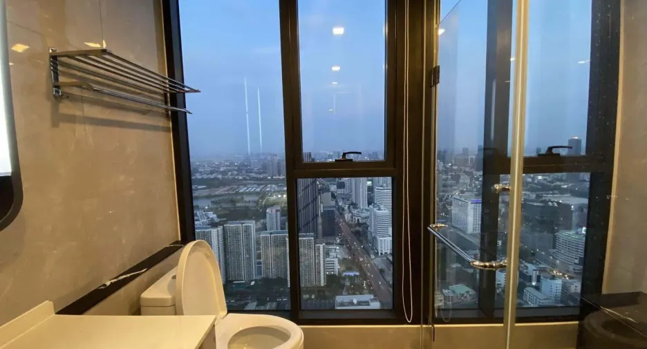 Wohnung zur Miete mit 2 Zimmer in Huai Khwang, Bangkok