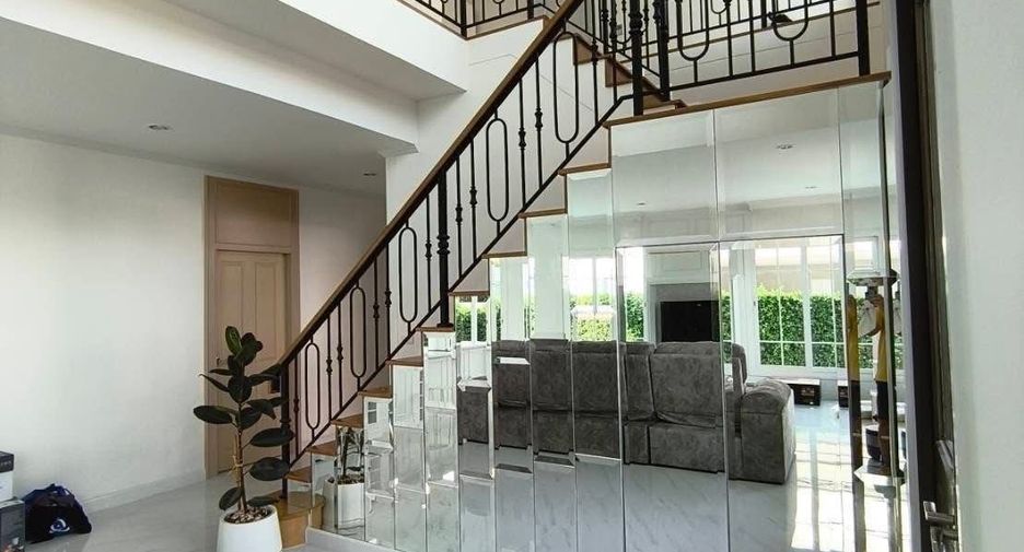 For rent 4 bedrooms house in Bang Phli, Samut Prakan
