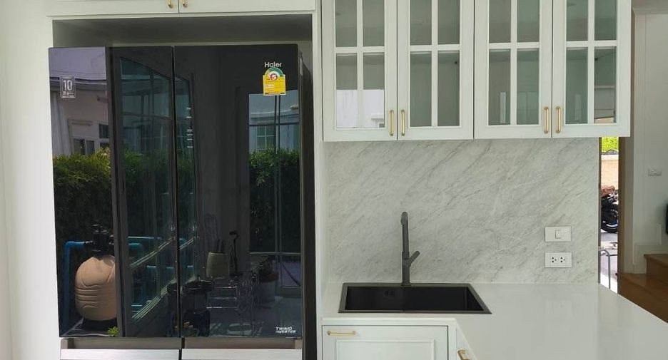 For rent 4 bedrooms house in Bang Phli, Samut Prakan