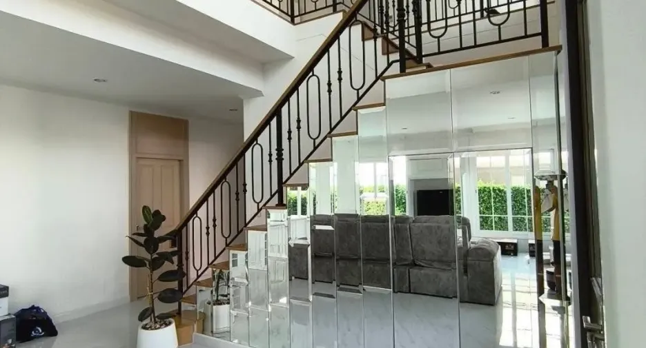 For rent 4 bedrooms house in Bang Phli, Samut Prakan