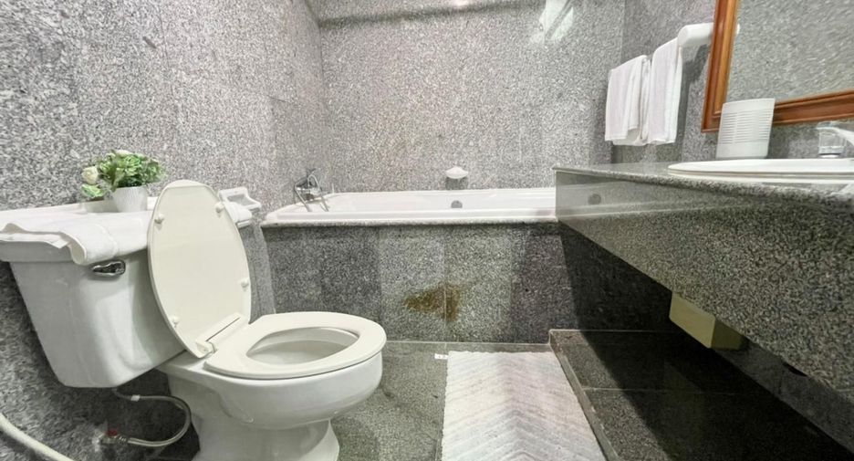 Аренда 3 спальни кондо в Щаттхана, Бангкок