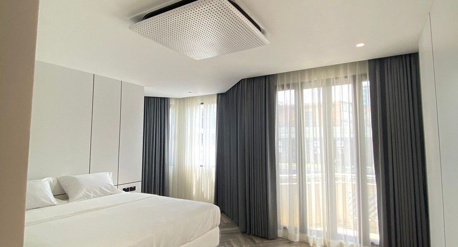 For rent 2 bedrooms apartment in Watthana, Bangkok