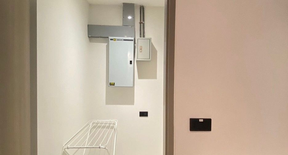 For rent 2 bedrooms apartment in Watthana, Bangkok