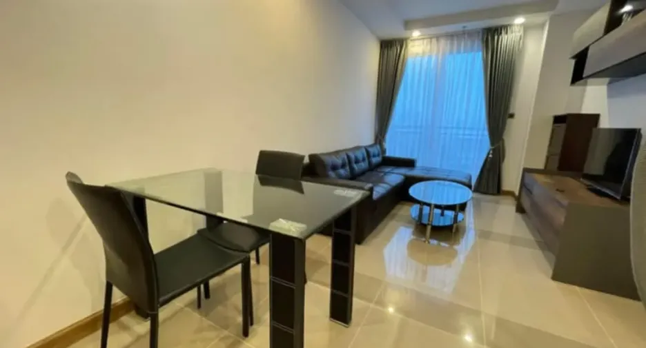 Condo en alquiler de 1 habitaciones en Huai Khwang, Bangkok