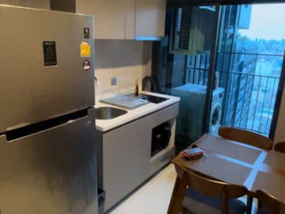 Condo en alquiler de 1 habitaciones en Huai Khwang, Bangkok