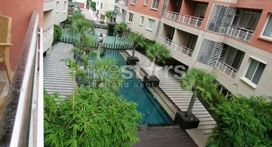 For rent 2 bedrooms condo in Watthana, Bangkok