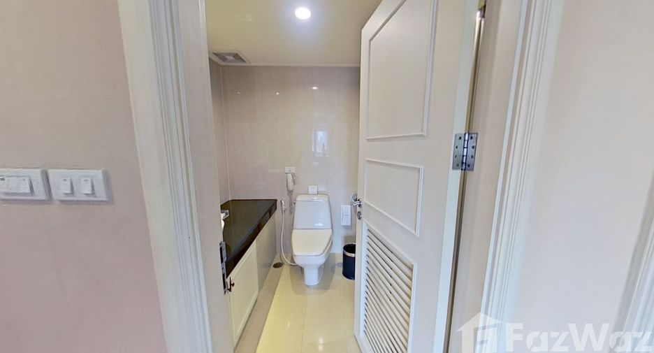 For rent 2 bedrooms apartment in Khlong Toei, Bangkok