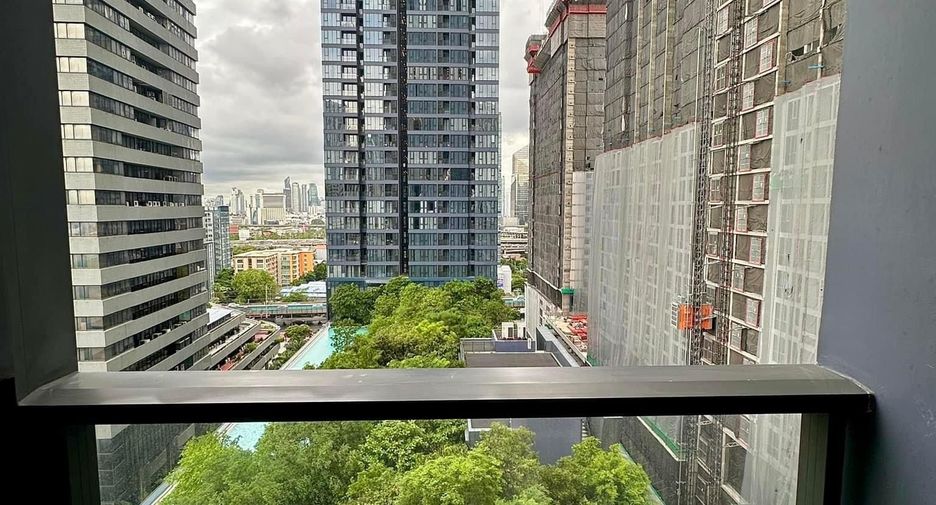 For rent 1 bed condo in Huai Khwang, Bangkok