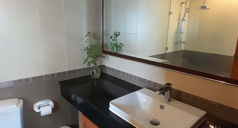 Аренда 3 спальни кондо в Сатхон, Бангкок
