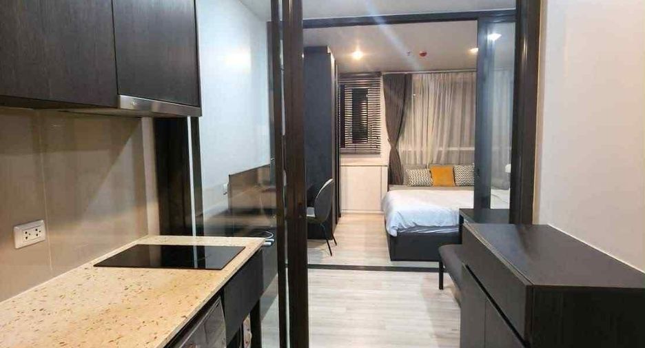 Wohnung zur Miete mit 1 Zimmer in Huai Khwang, Bangkok