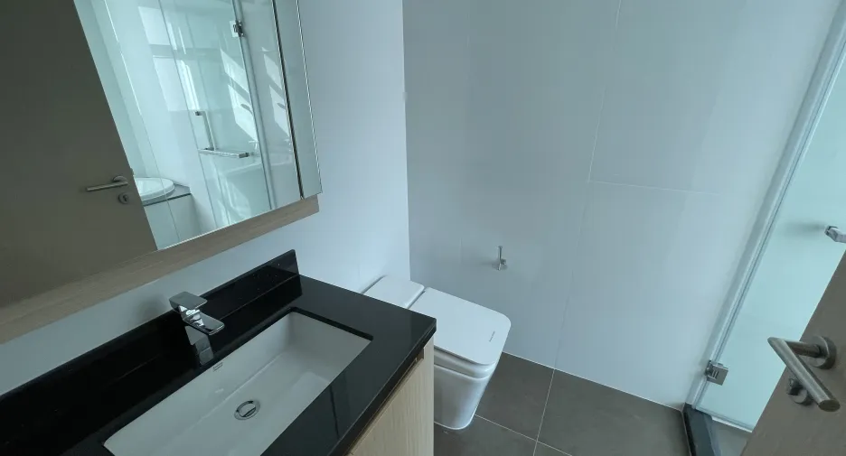 For rent 2 bedrooms apartment in Watthana, Bangkok